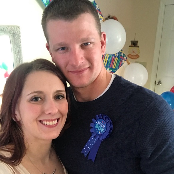 Meet your Posher, Sierra - Picture 4 of 7